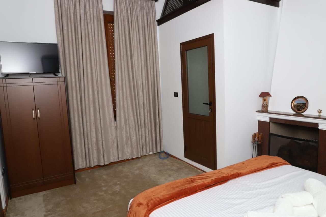 Villa Palma Center เบราท ภายนอก รูปภาพ